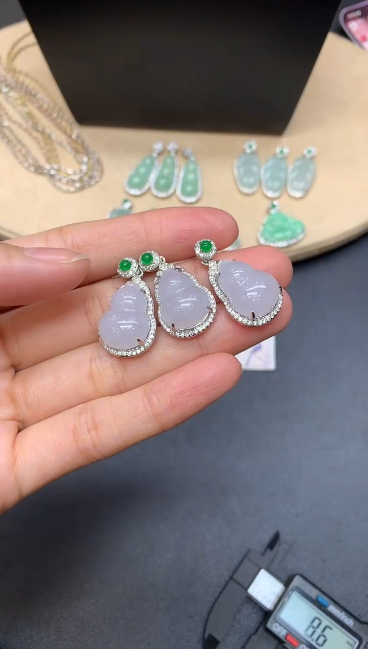 【闪购商品】翡翠吊坠(不含链)银S925镶嵌葫芦【多样性发其一】