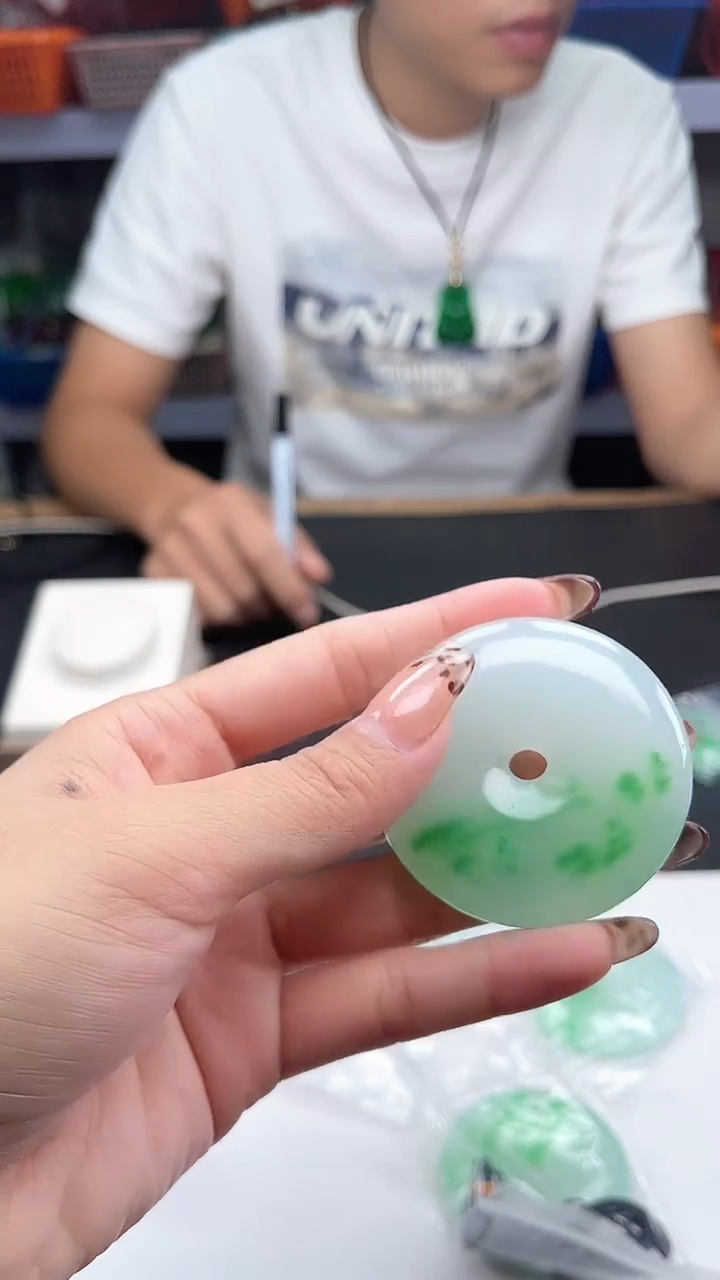 吊坠(赠链)未镶嵌石英质玉平安扣