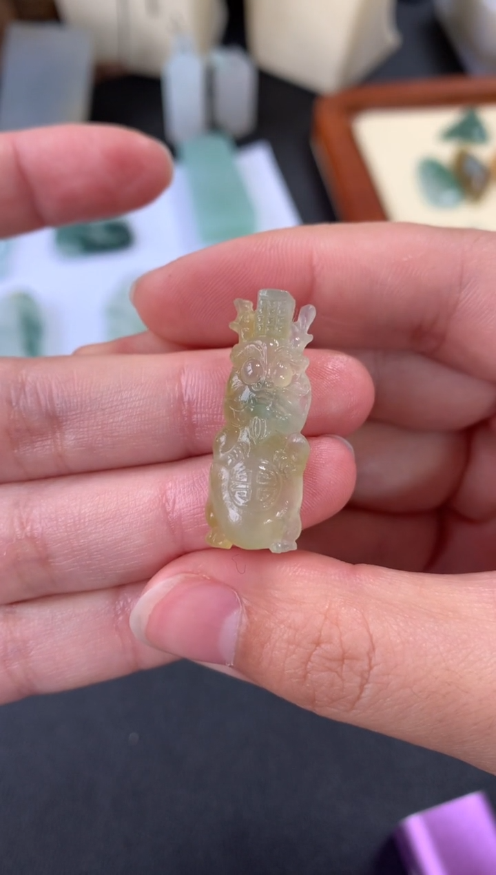 【闪购商品】定制翡翠未镶嵌翡翠