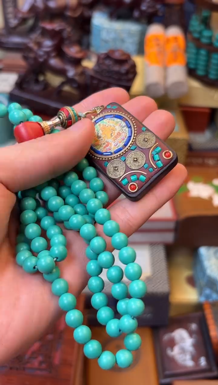 --------瓷---------绿绿带唐卡