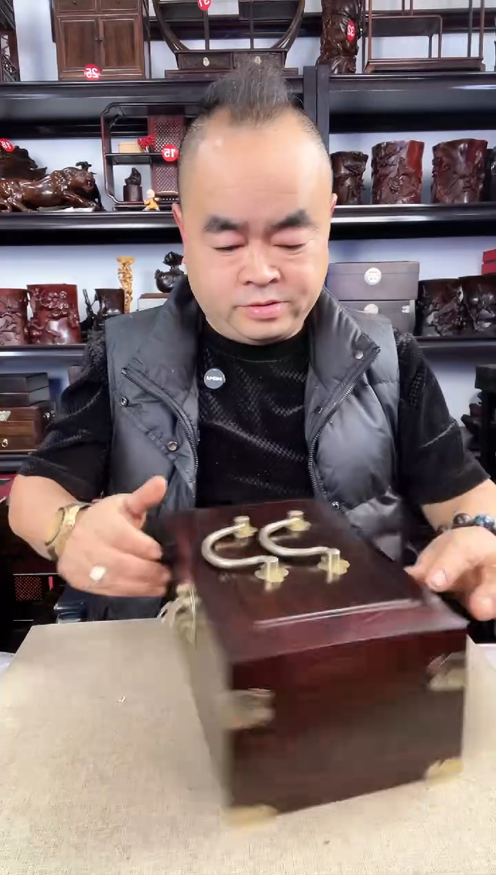 木老李红木工艺品515瑕疵