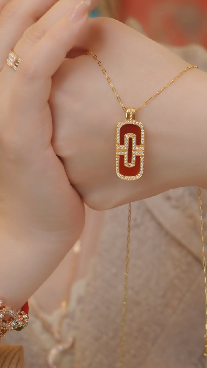 【闪购商品】玛瑙/玉髓项链18K金镶嵌回形针