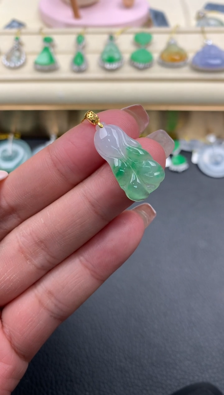 【闪购商品】翡翠颈饰18K金镶嵌D152......