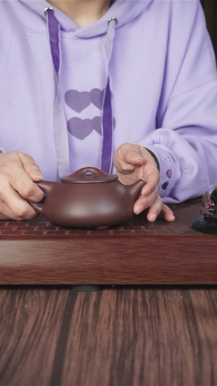 【闪购商品】紫砂茶壶ly  紫泥 景舟石瓢  240cc