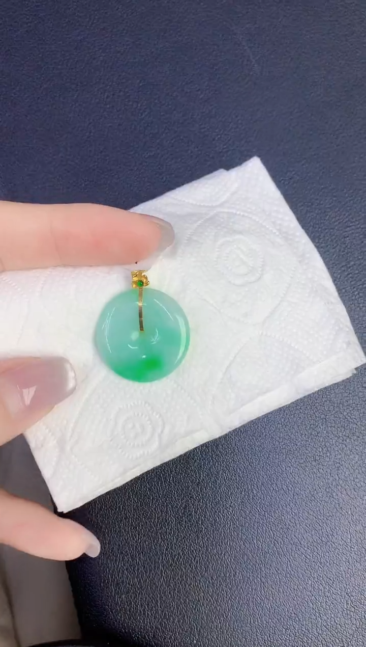 颈饰18K金镶嵌翡翠缅甸天然翡翠A货