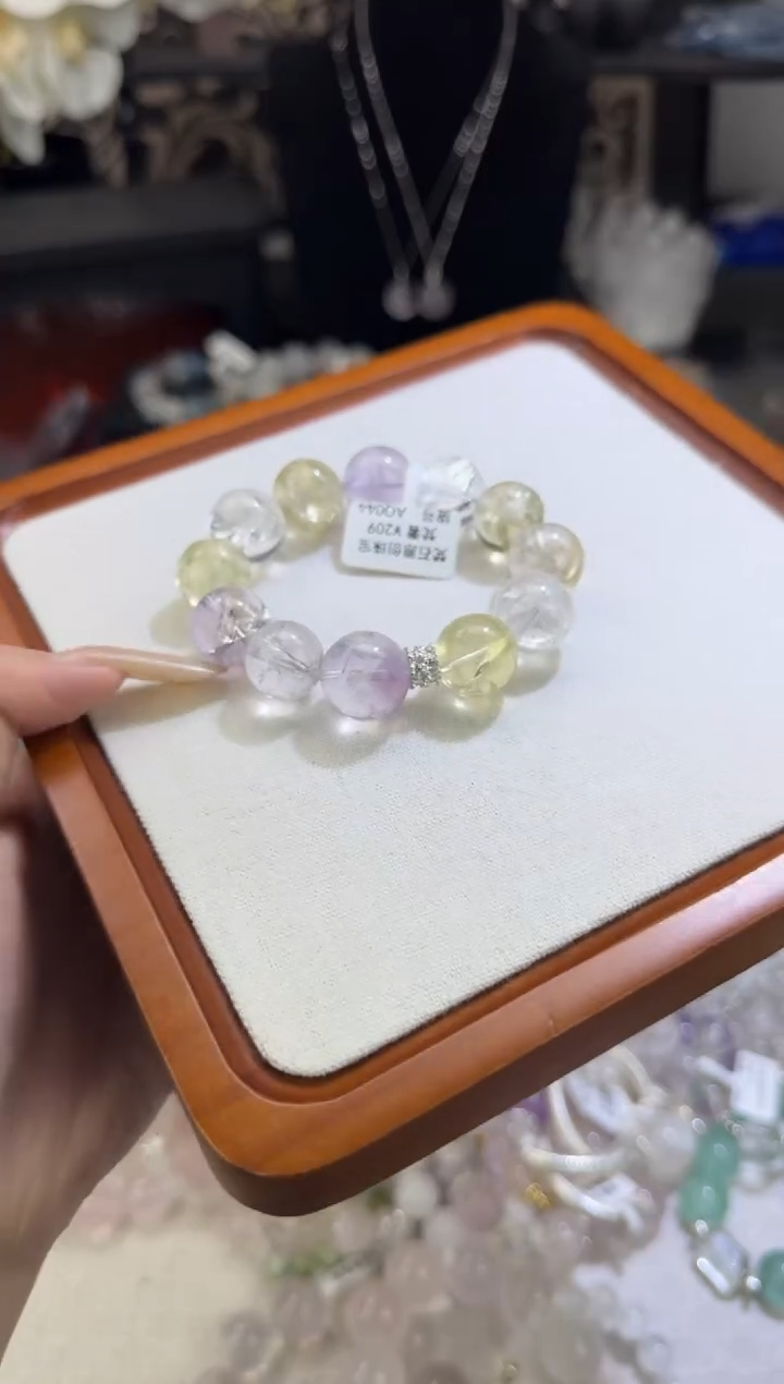 水晶手链未镶嵌天然水晶 多样性发其一