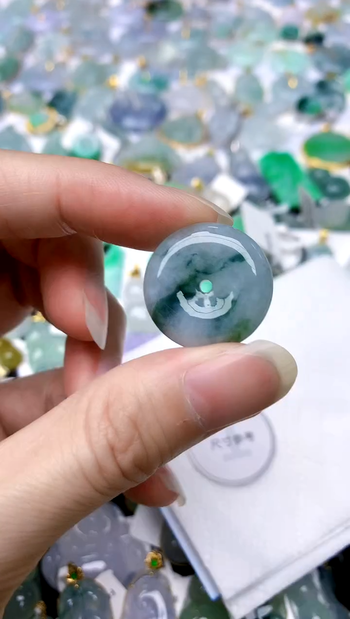 颈饰未镶嵌翡翠天然A货翡翠