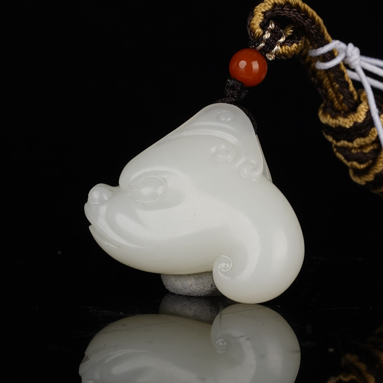 XW03821二十世纪和田玉瑞兽挂坠