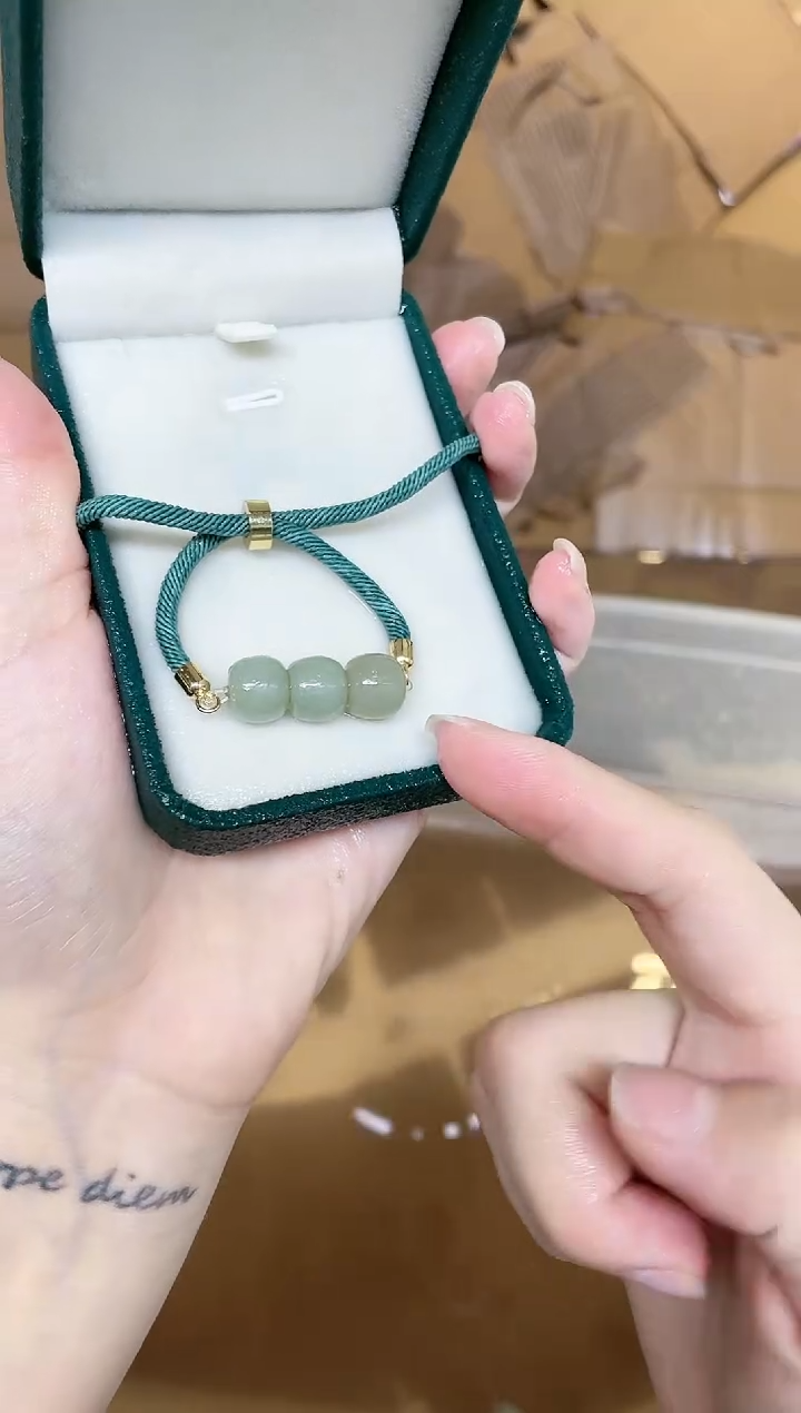 和田玉未镶嵌颈饰4