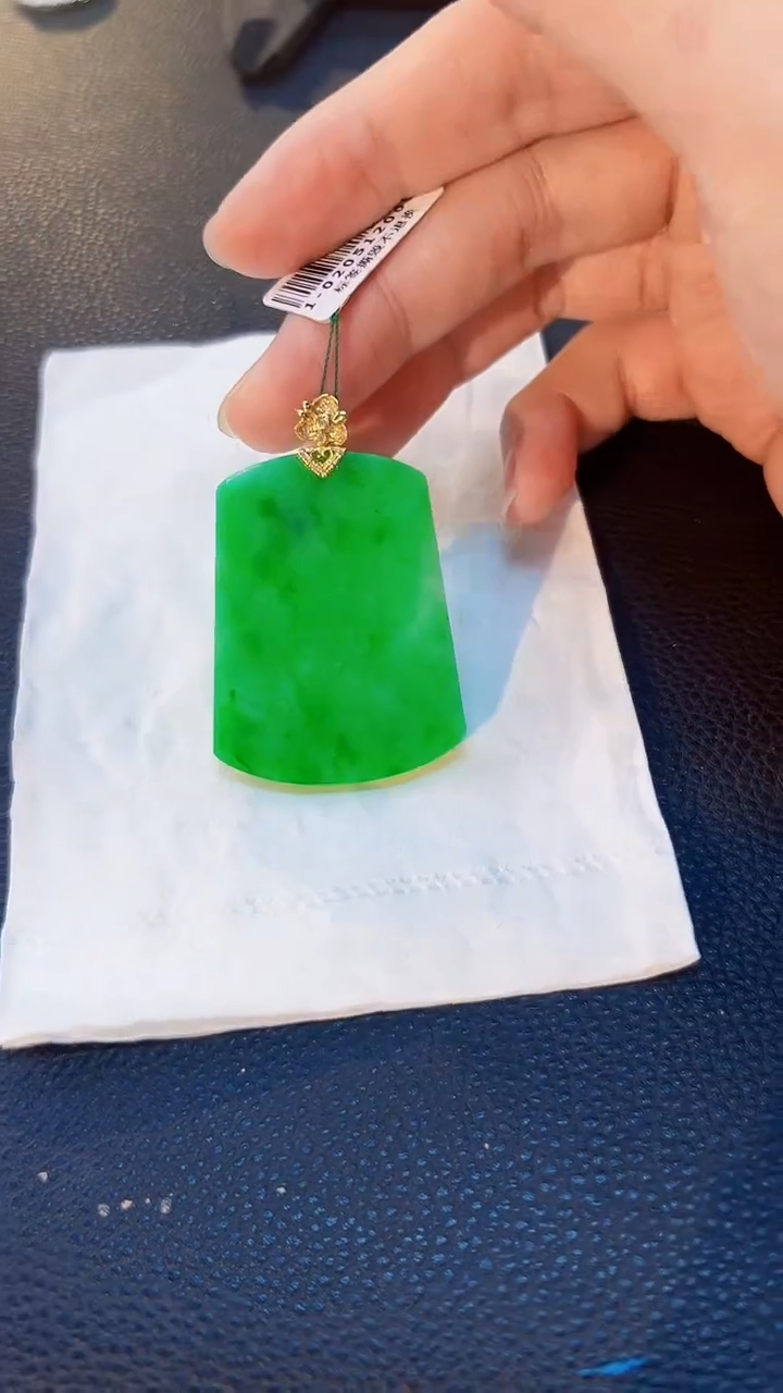 翡翠18K金镶嵌颈饰缅料A货/支持复检/一件