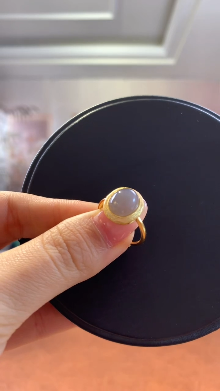 银S925镶嵌和田玉挂件烟紫小戒指