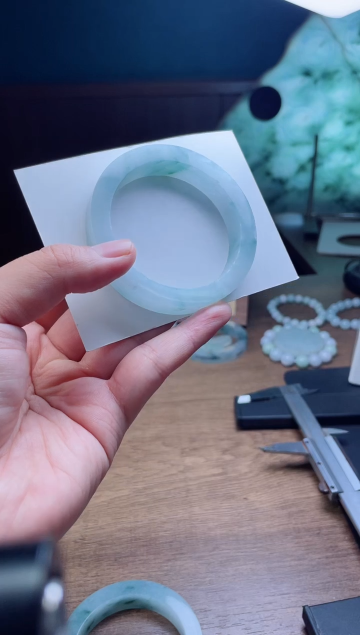 未镶嵌手镯定制翡翠悦*定制