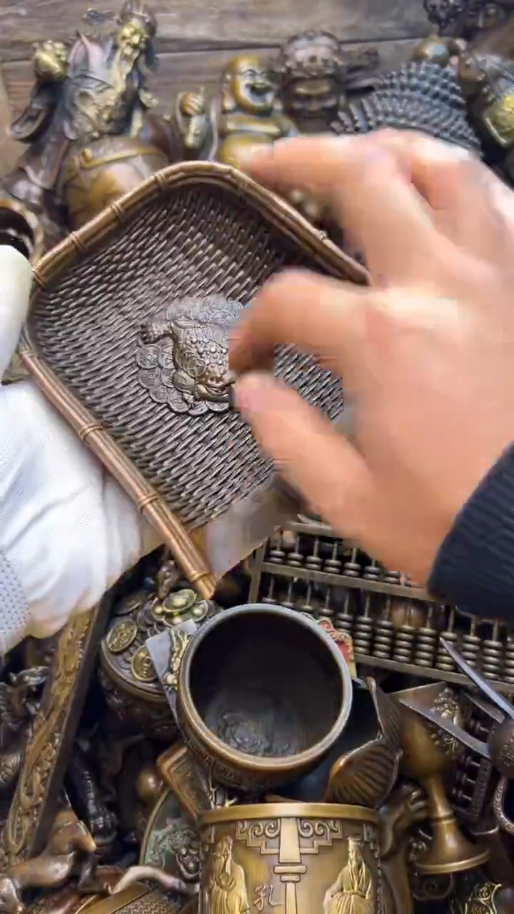 精美铜器，点击下单