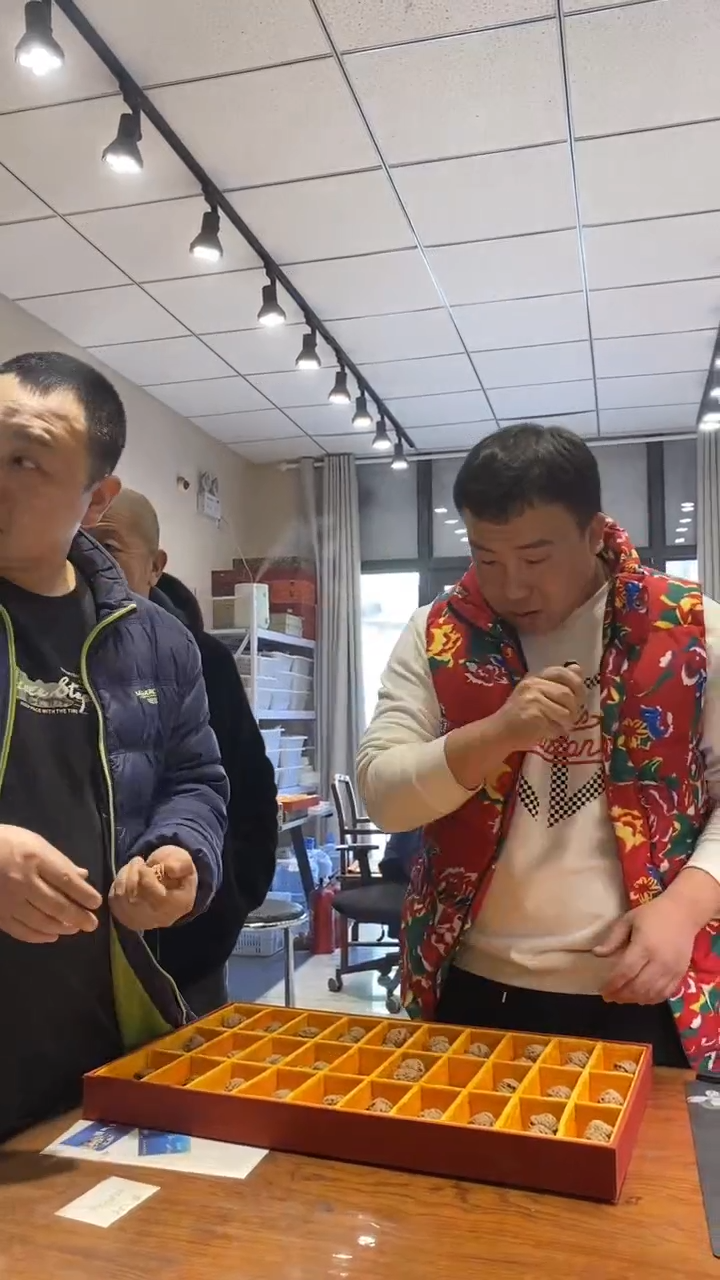 【闪购商品】文玩核桃把件甲骨文39-40