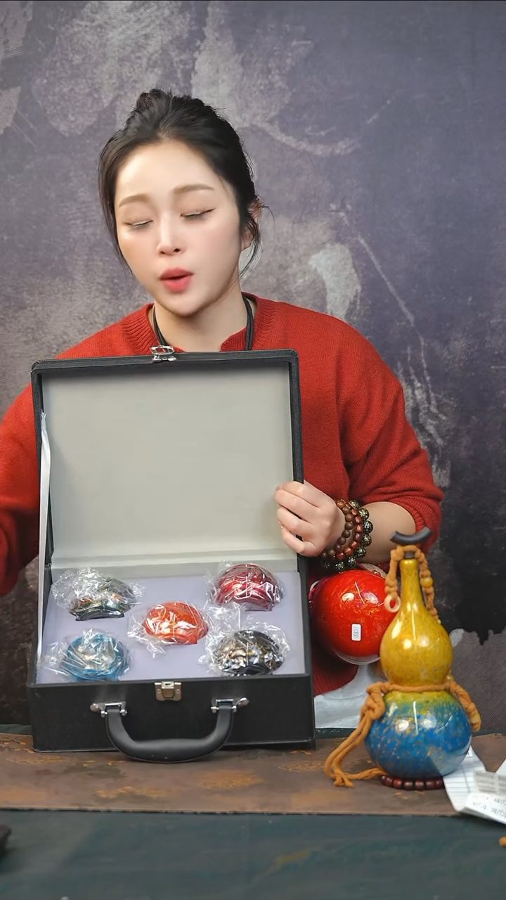 【闪购商品】RQ208漆艺酒葫芦不包手串及旋转底座