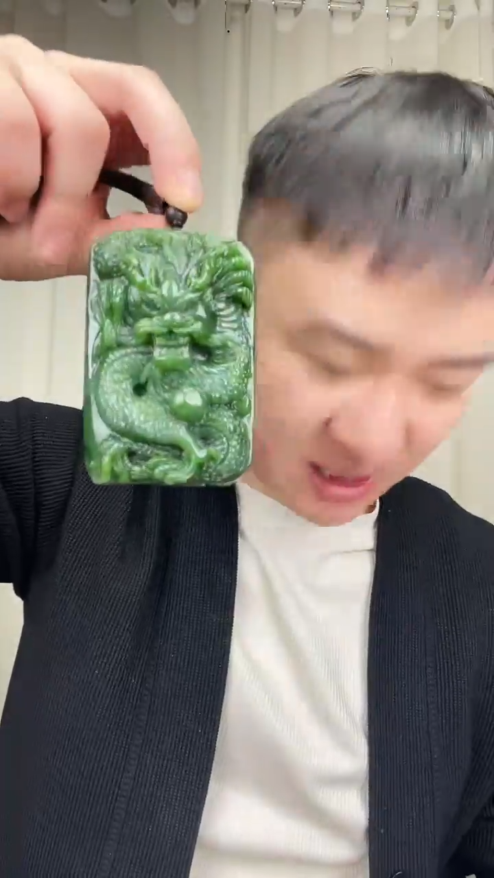 未镶嵌和田玉挂件多样性发其一