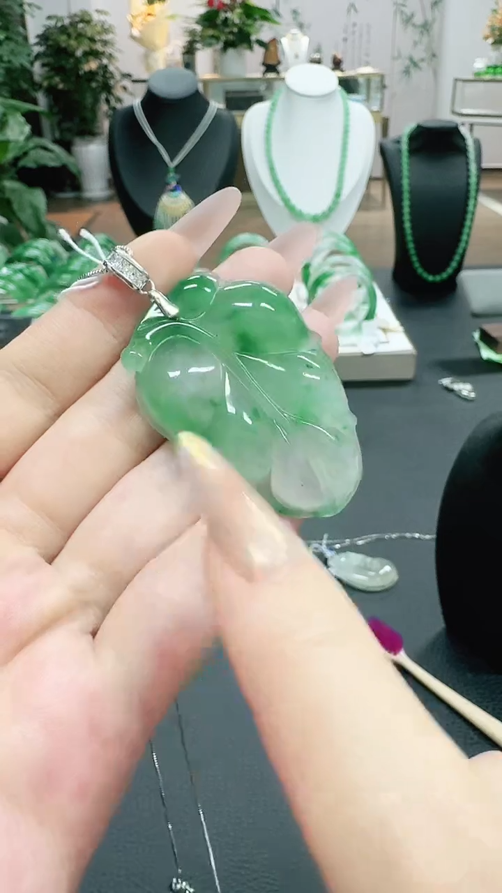未镶嵌1石英质玉（非洲翠）/6560