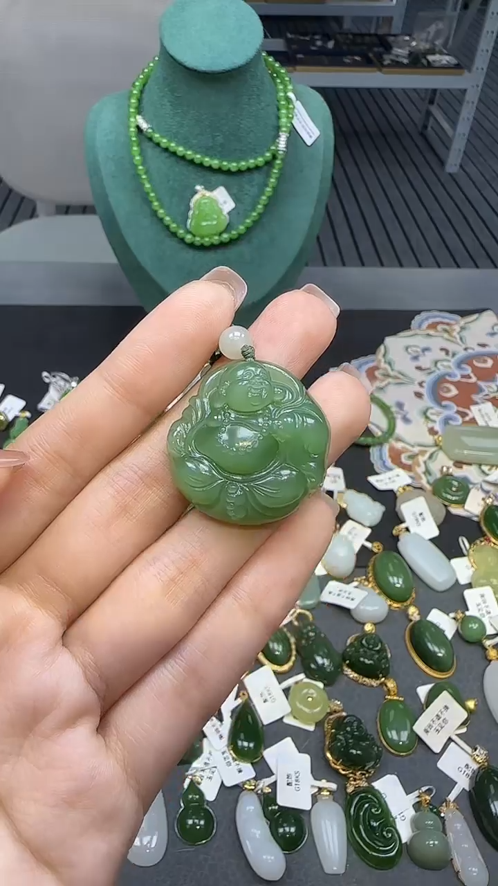 未镶嵌和田玉挂件1