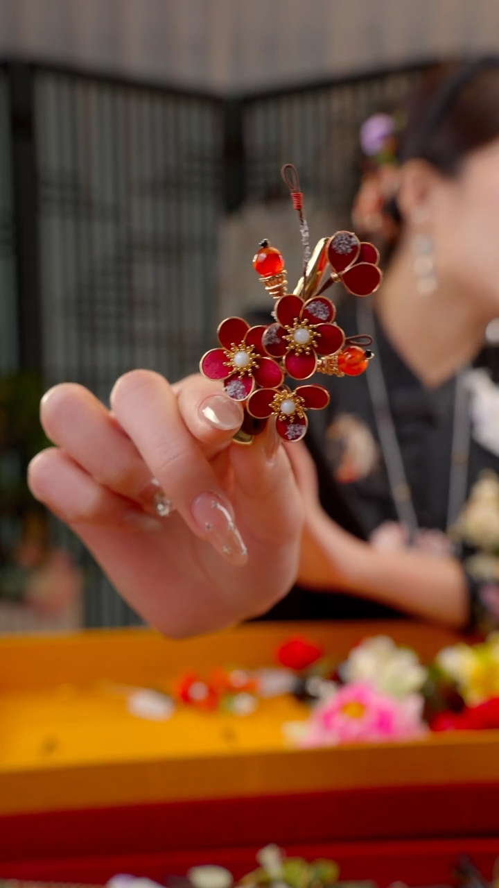 刺绣非遗苏绣绒花