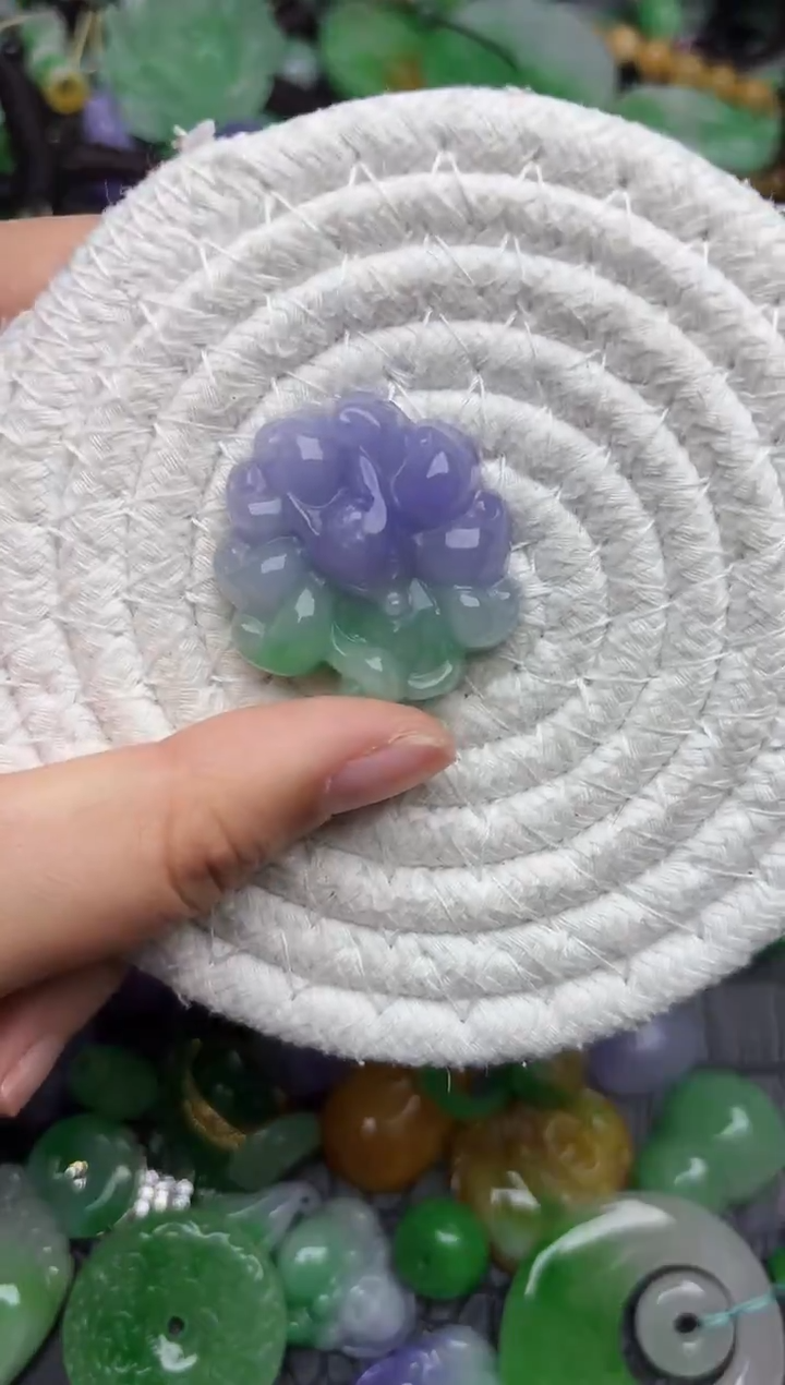 颈饰未镶嵌翡翠缅甸翡翠吊坠