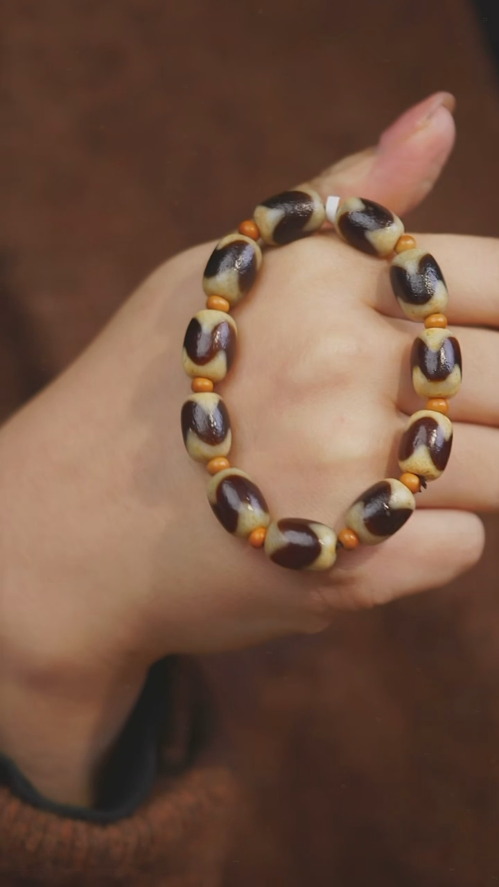 【闪购商品】玛瑙/玉髓手串未镶嵌多样性发其一