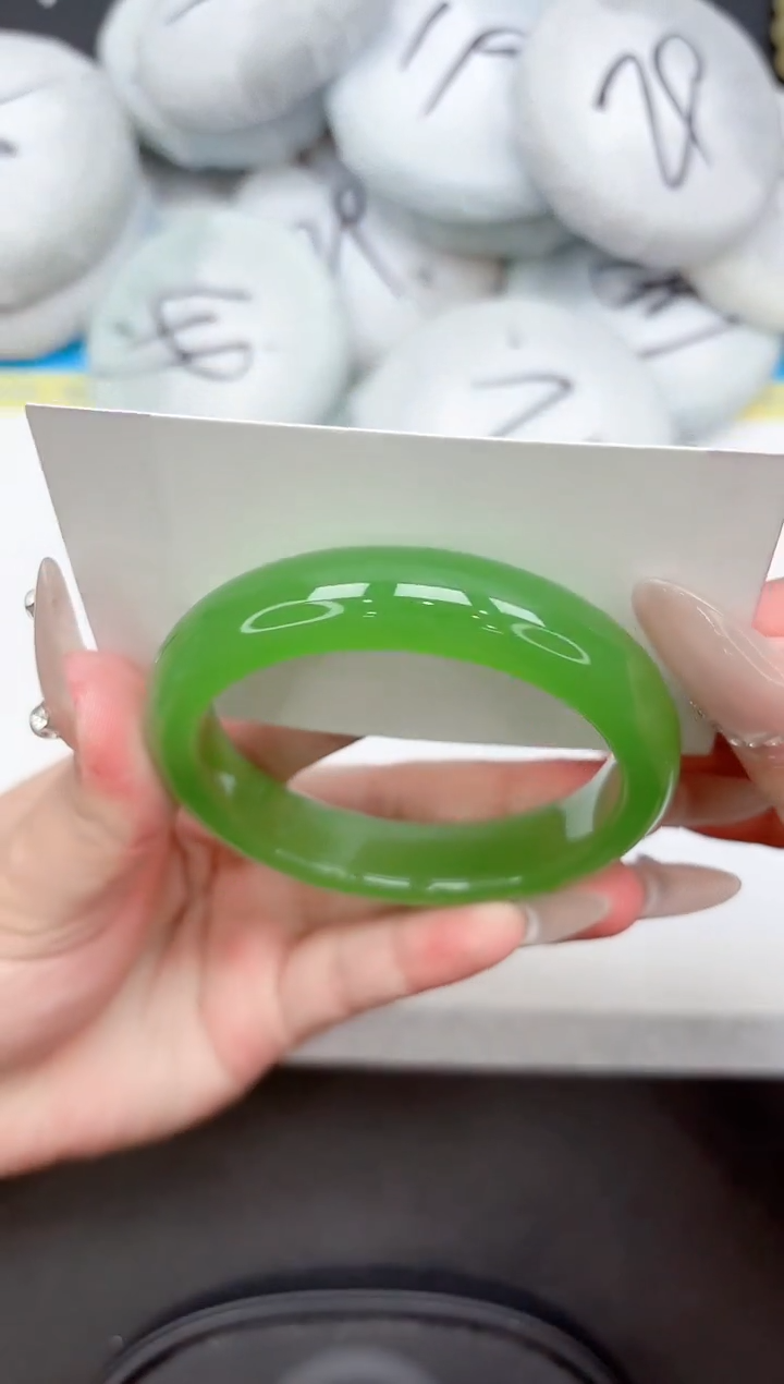 未镶嵌手镯石英质玉52-56.5