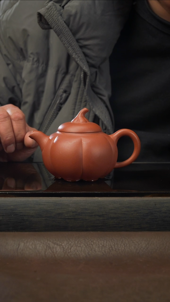 茶壶紫砂10 金瓜 红泥 220cc