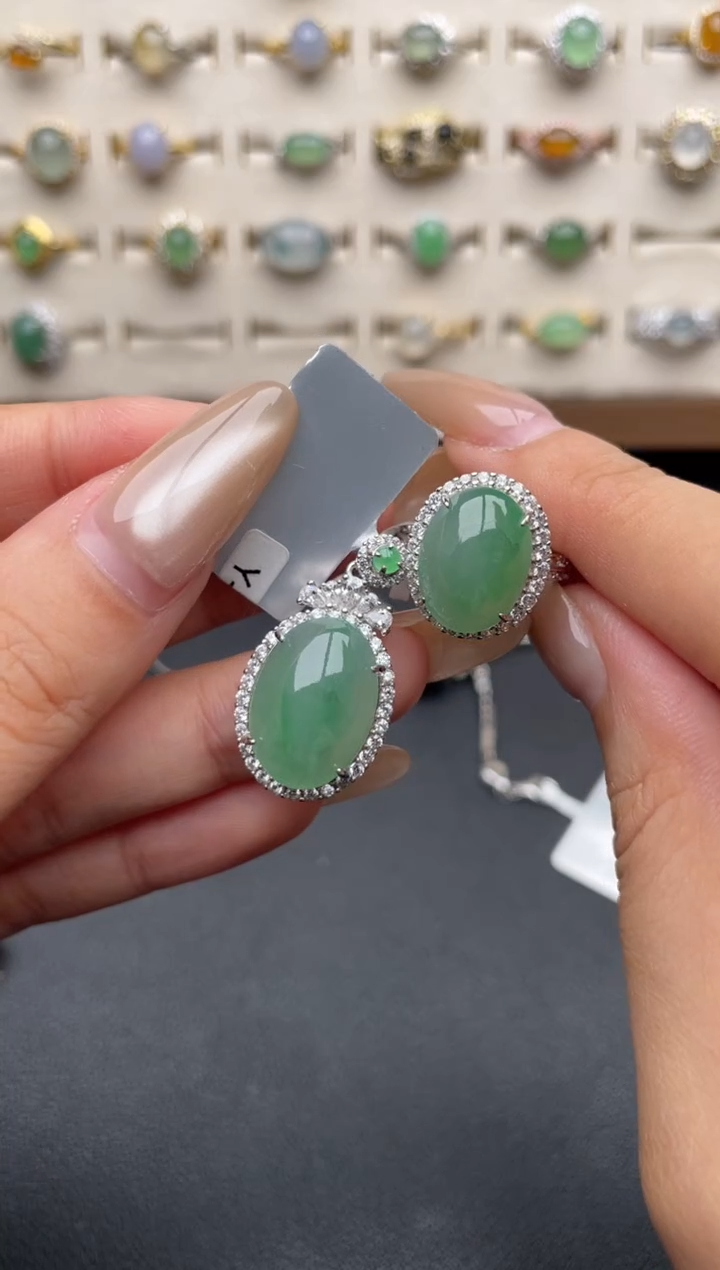 未镶嵌戒指翡翠一物一证一礼盒