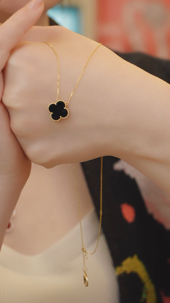 【闪购商品】玛瑙/玉髓项链18K金镶嵌黑花