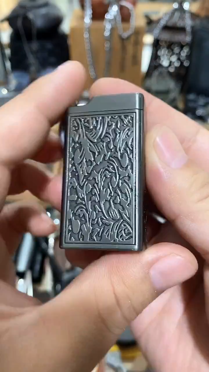 瓷片闪购商品  如图所示