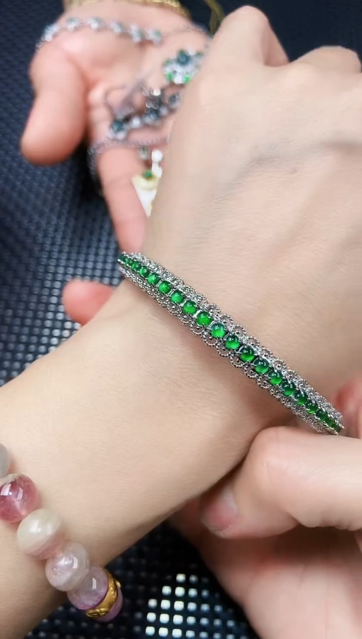 【闪购商品】翡翠手镯未镶嵌111111111