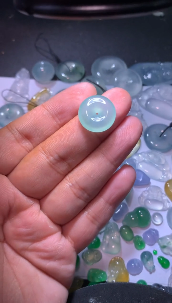 【闪购商品】翡翠颈饰未镶嵌平安扣