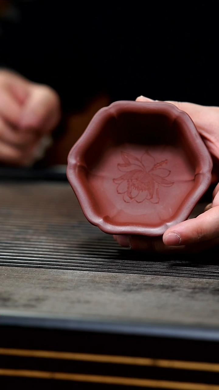 【闪购商品】紫砂茶壶09-底槽清莲花六方杯