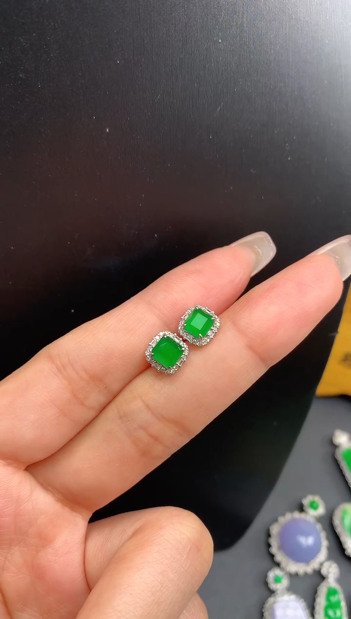 【闪购商品】翡翠颈饰18K金镶嵌耳钉1263