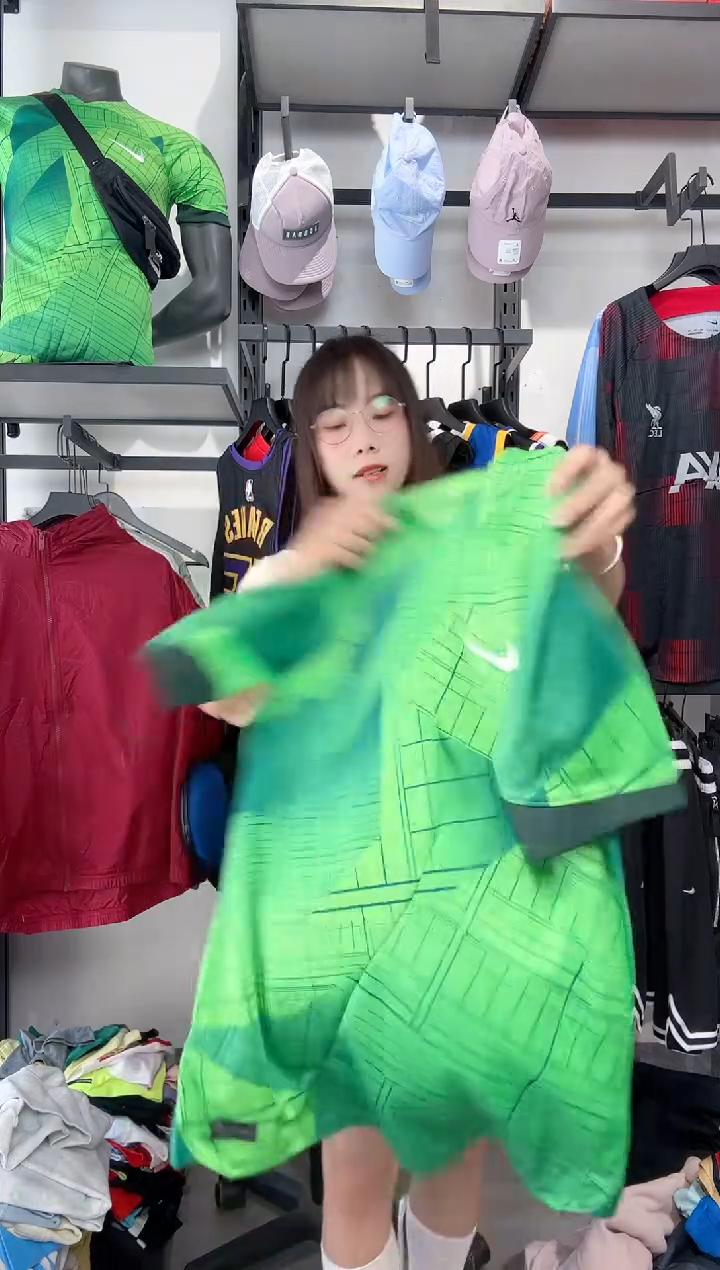 1442  编码 瑕疵款以直播间过款为准 尺码M