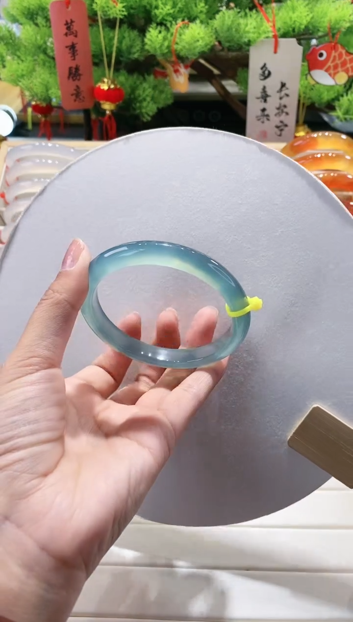 【闪购商品】玛瑙/玉髓手镯未镶嵌107-61