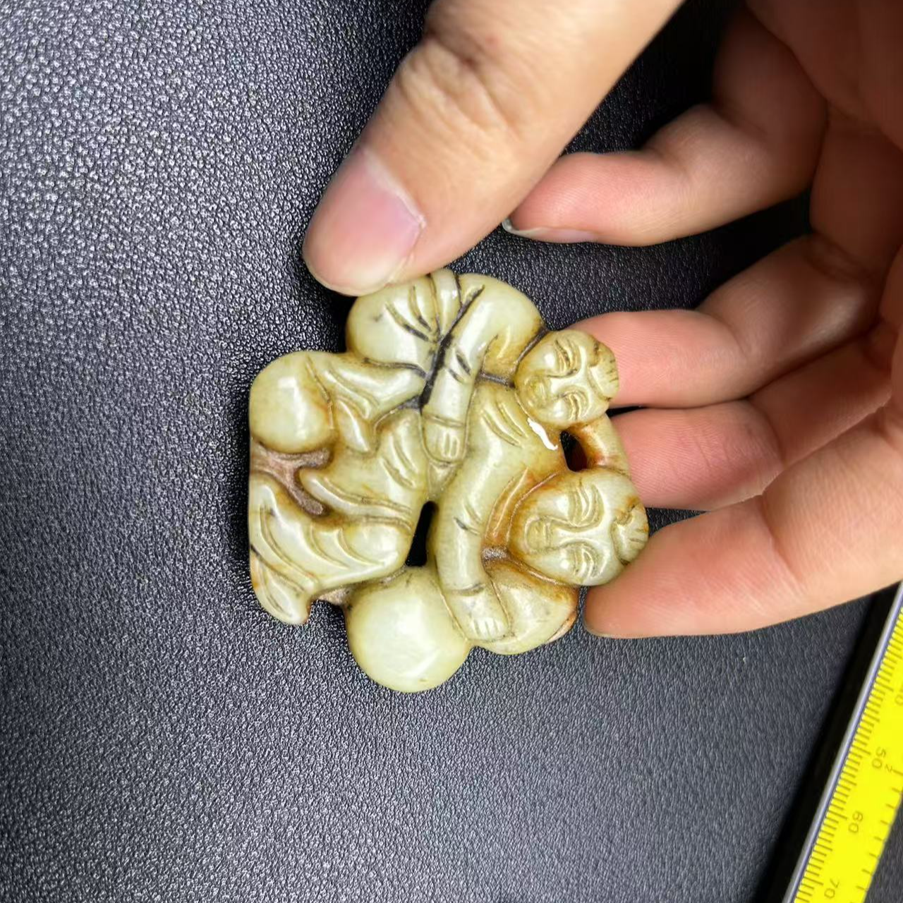 和田玉老人小孩 未镶嵌