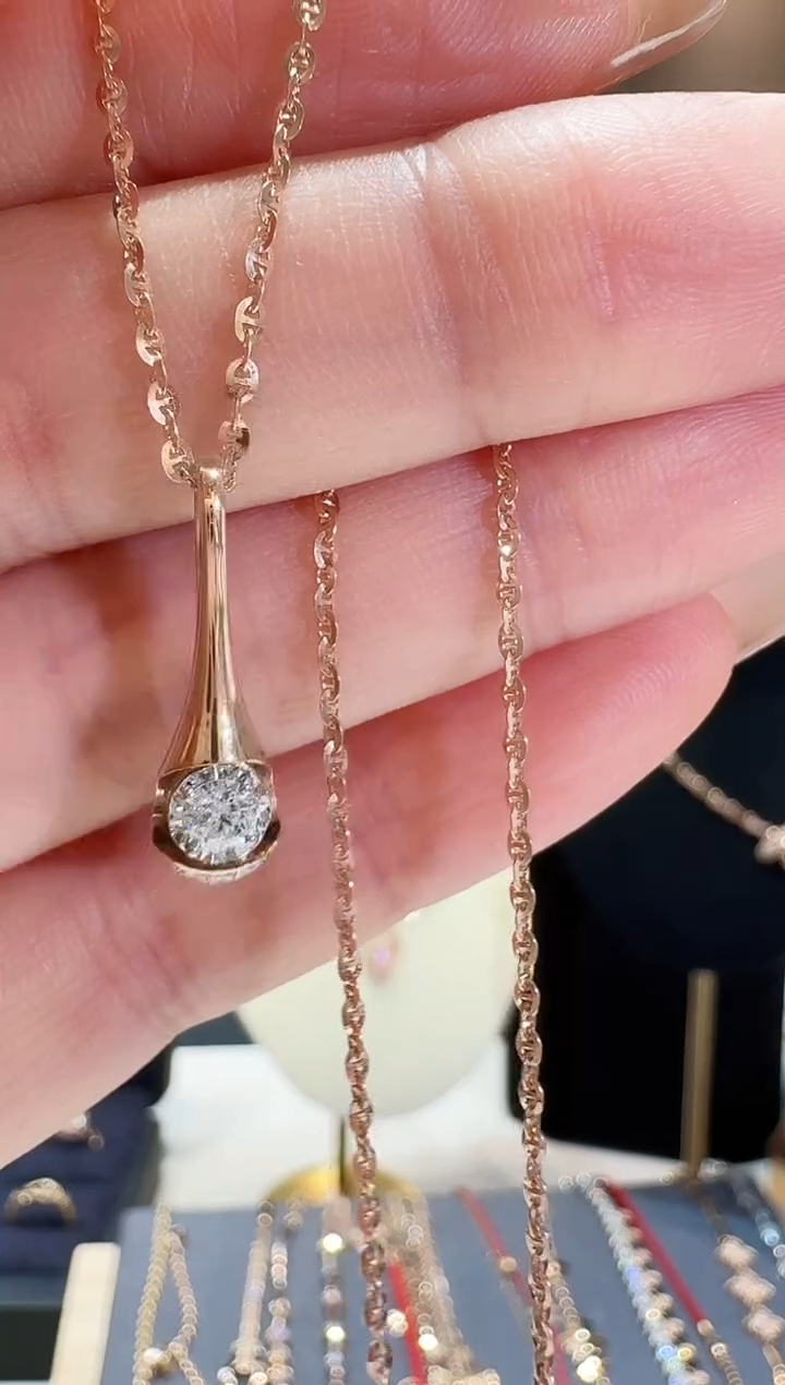 【闪购商品】钻石单吊坠18K金镶嵌香水瓶单吊坠不含链