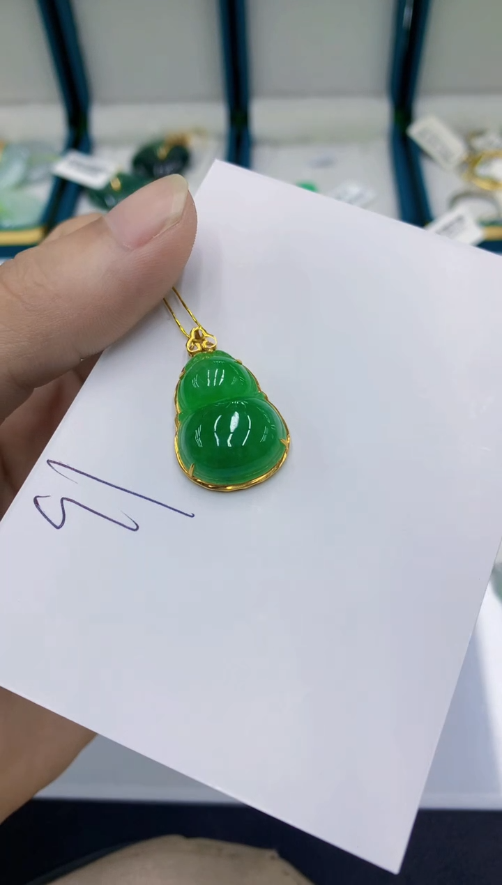 颈饰18K金镶嵌翡翠翡翠