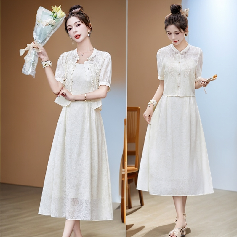 时尚套装2024新款女装复古优雅盘扣显瘦减龄刺绣印花两件套套