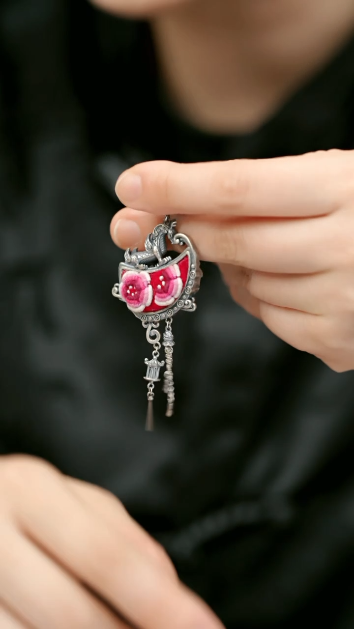 织绣119黔东南苗族刺绣