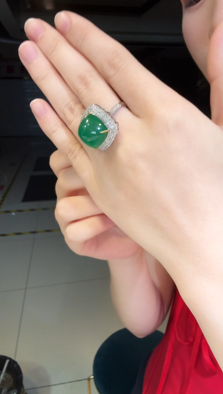 铂Pt950镶嵌戒指祖母绿14.70ct