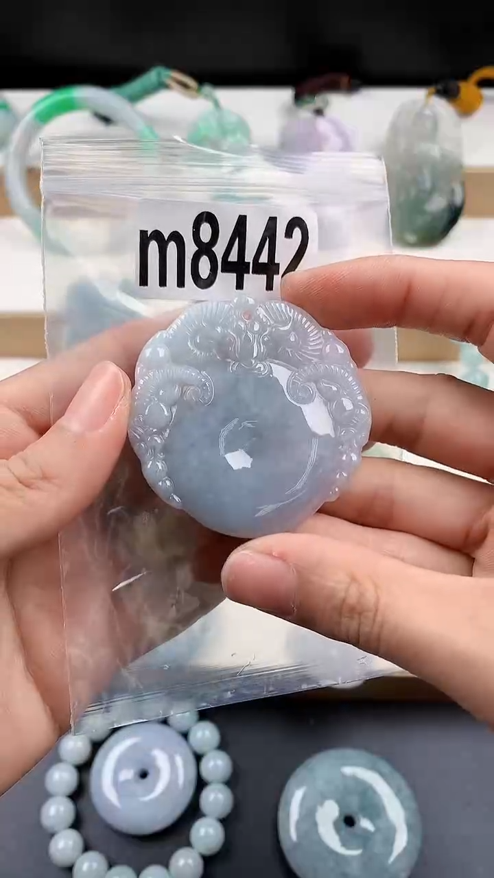 颈饰未镶嵌翡翠天然翡翠吊坠挂件