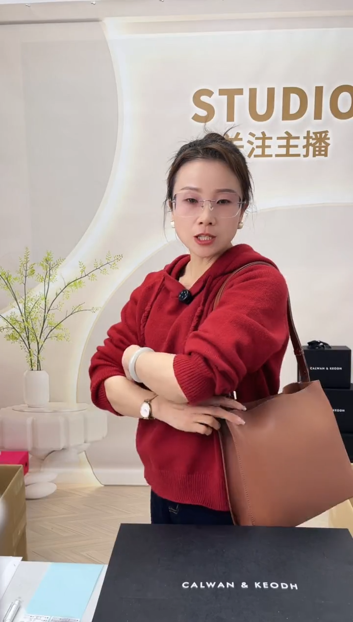 牛皮CALWAN KEODH包包特卖