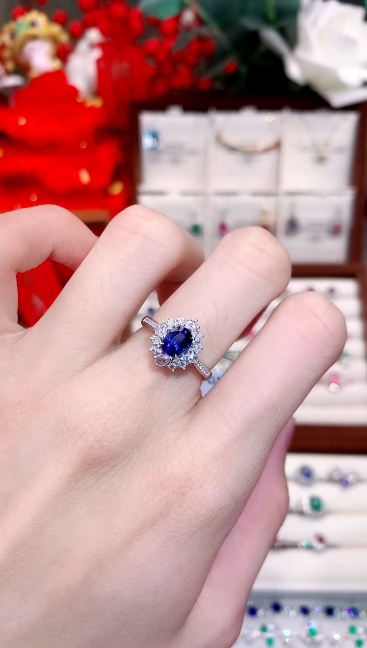 【闪购商品】蓝宝石戒指18K金镶嵌0.95ct/天然宝石/七天无理由