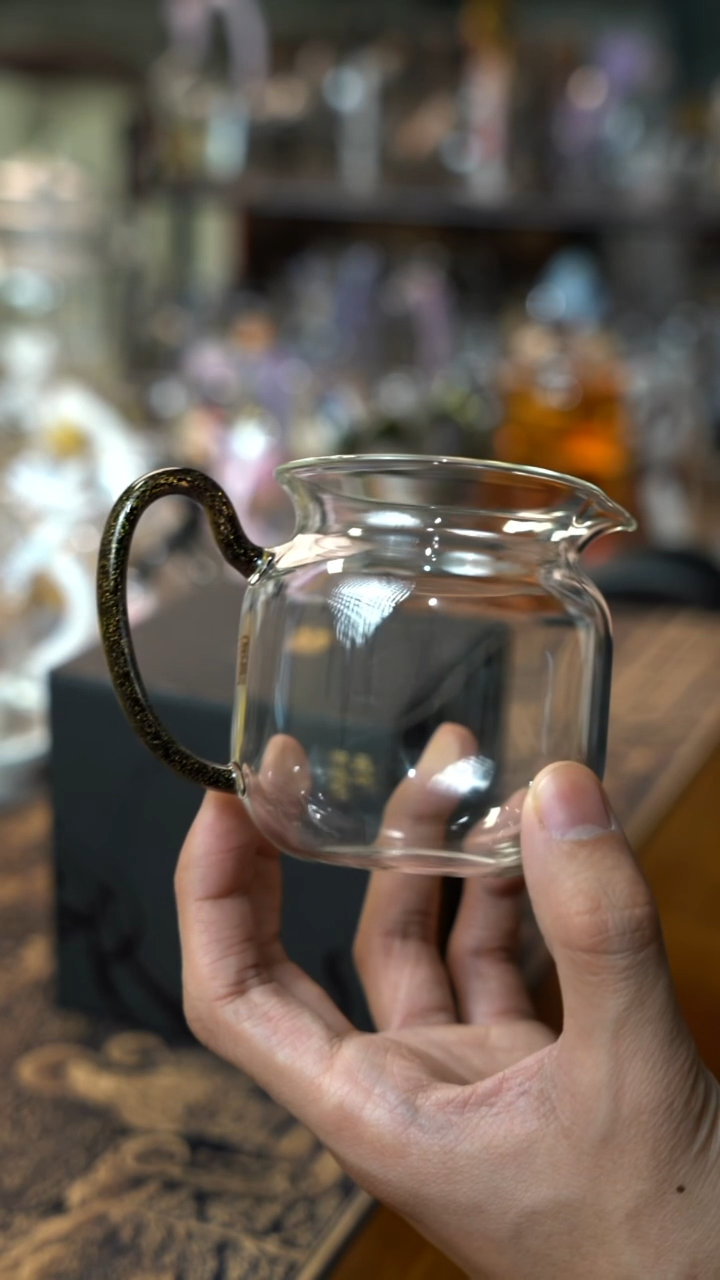 黑金小圆满公道杯  晶焱金标