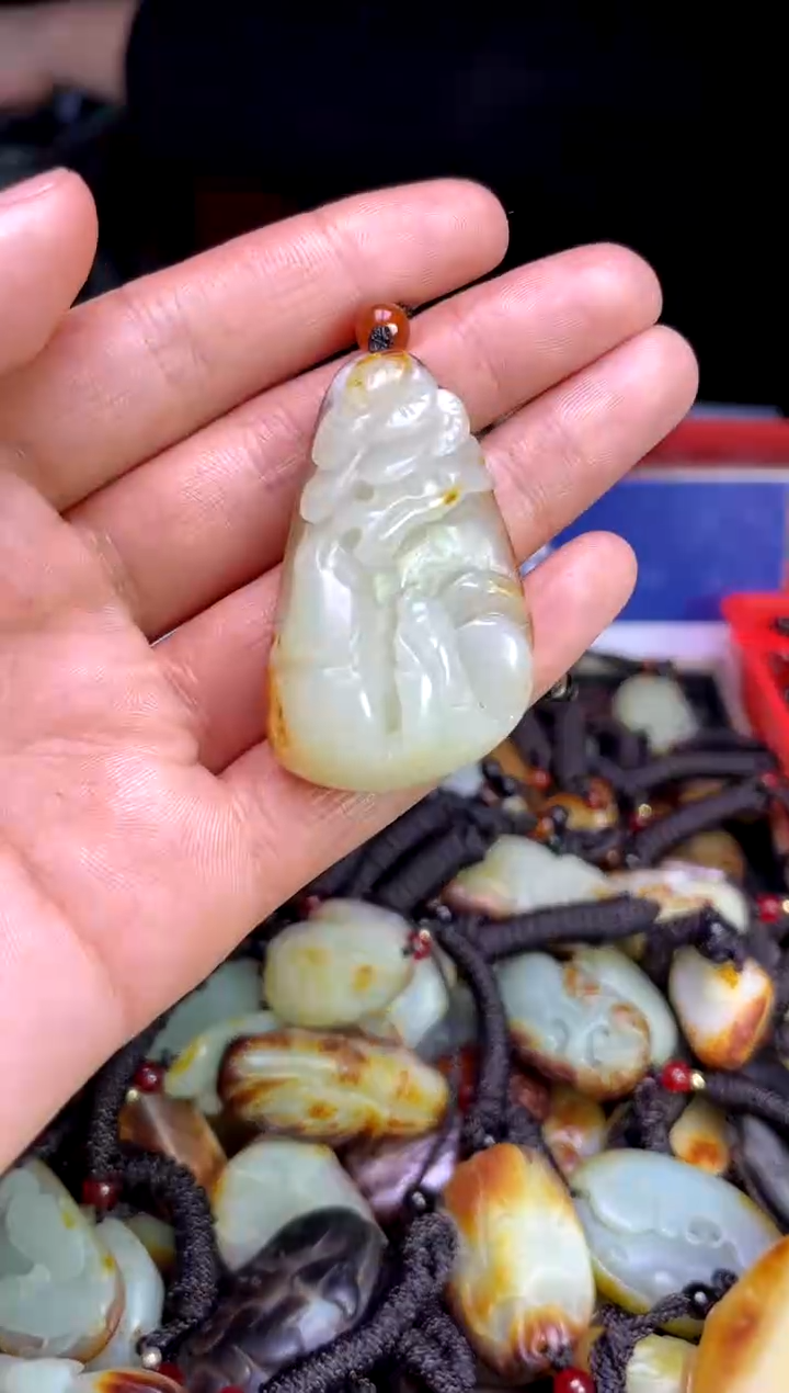 【闪购商品】和田玉未镶嵌颈饰1