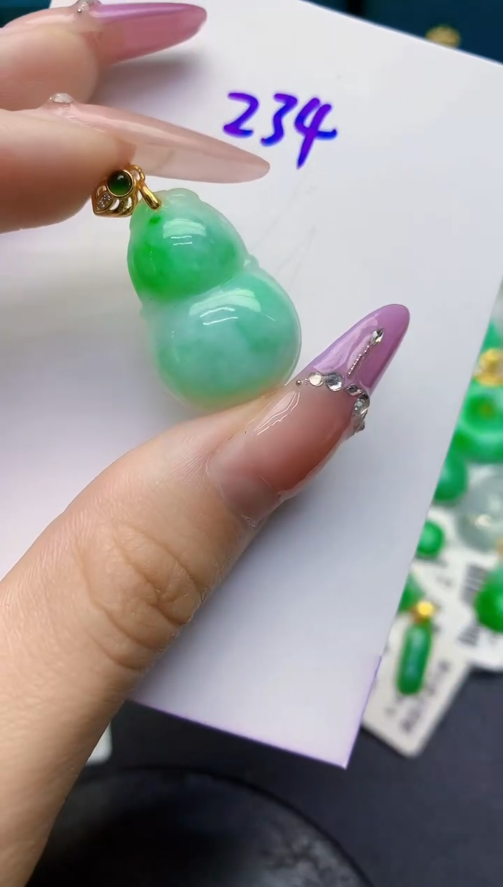 颈饰未镶嵌翡翠缅甸天然翡翠A货