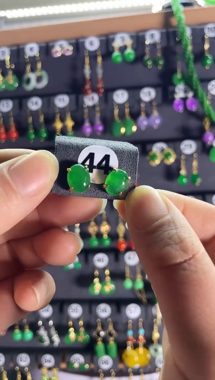 【闪购商品】翡翠耳饰银S925镶嵌44...