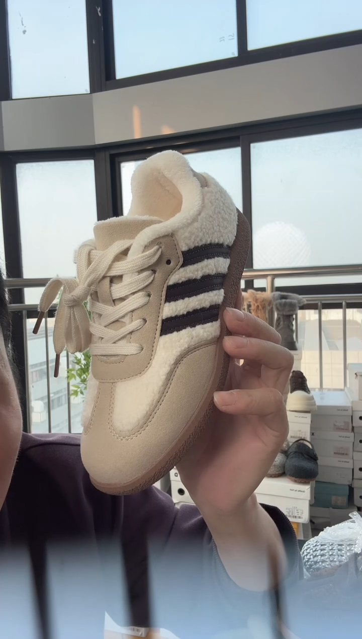 ?*?米色毛绒36码孤品不退